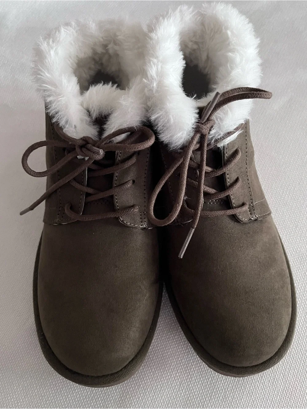Makala Kora olive green faux suede lace up ankle boots size 8